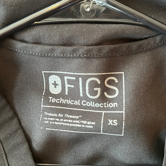 FIGS scrub SET - Picture 2 of 4